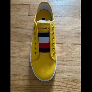 Tommy Hilfiger slip on sneakers